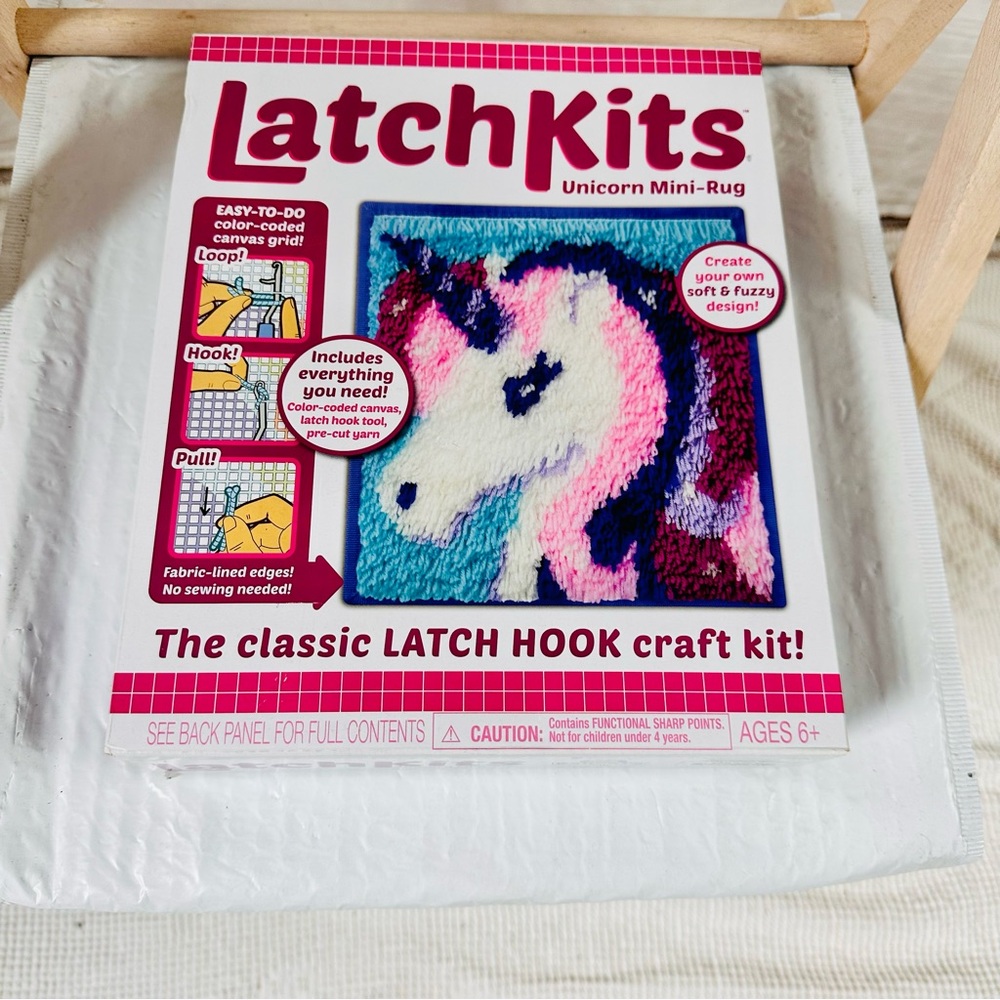 LatchKits Unicorn Latch Hook Craft Kit NWT Unopened 12”x11”